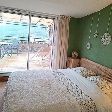 Des 3 Couleurs Bed & Breakfast Lacoste (Herault)